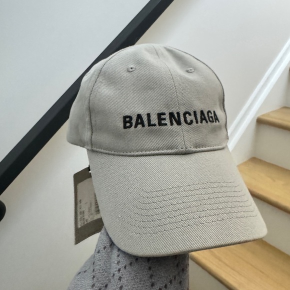 Balenciaga Baseball Cap GRAY NEW - Picture 5 of 5